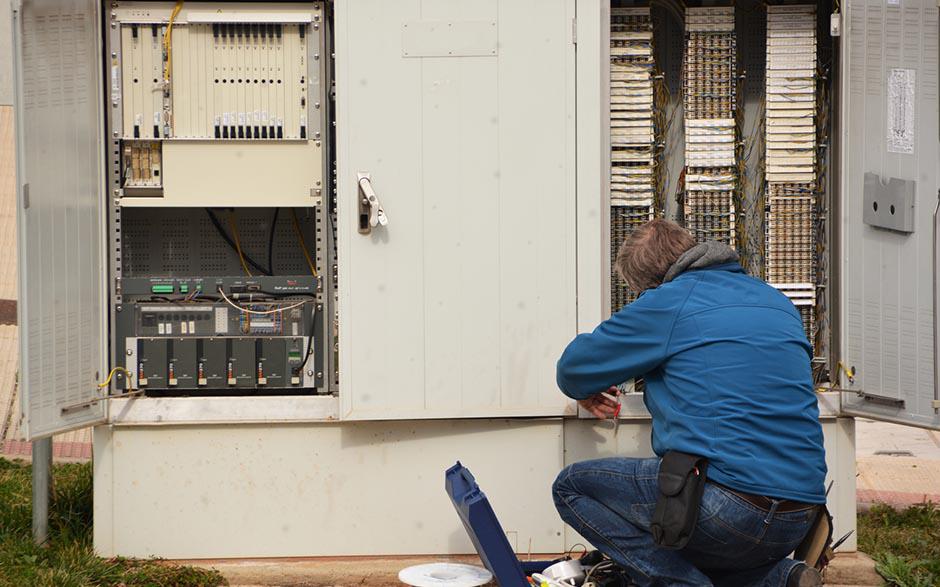 je recherche un électricien Saint-Ouen